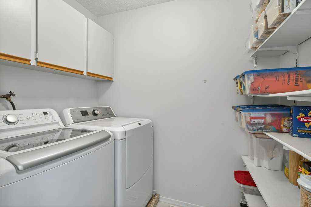 MLS® A2264508 - 3839 Point Mckay Road NW in Point McKay Calgary, Residential