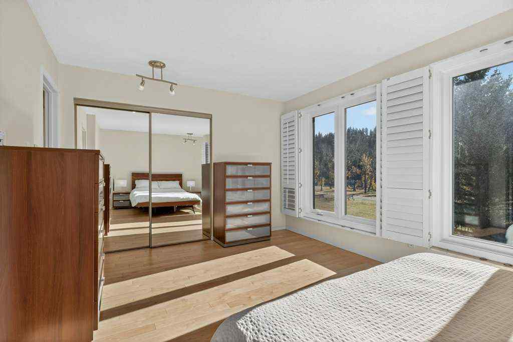 MLS® A2264508 - 3839 Point Mckay Road NW in Point McKay Calgary, Residential