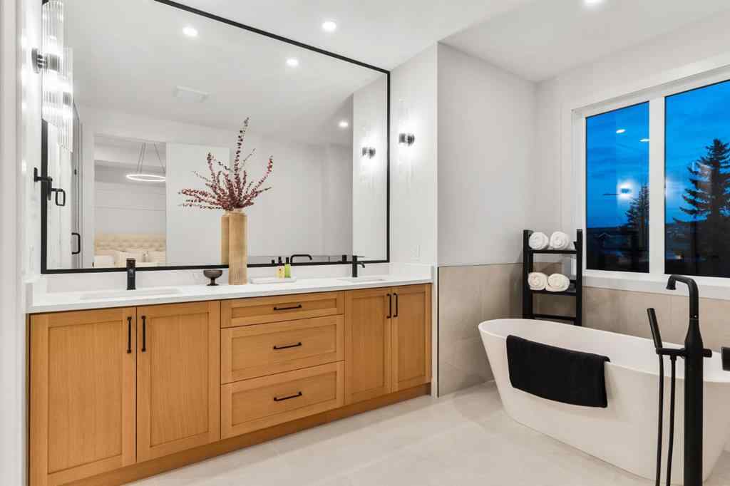 MLS® A2264509 - 7722 46 Avenue NW in Bowness Calgary, Residential