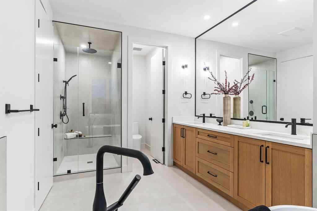 MLS® A2264509 - 7722 46 Avenue NW in Bowness Calgary, Residential