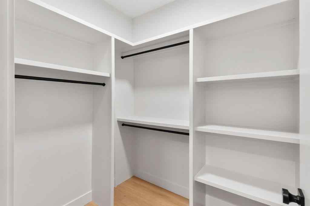 MLS® A2264509 - 7722 46 Avenue NW in Bowness Calgary, Residential