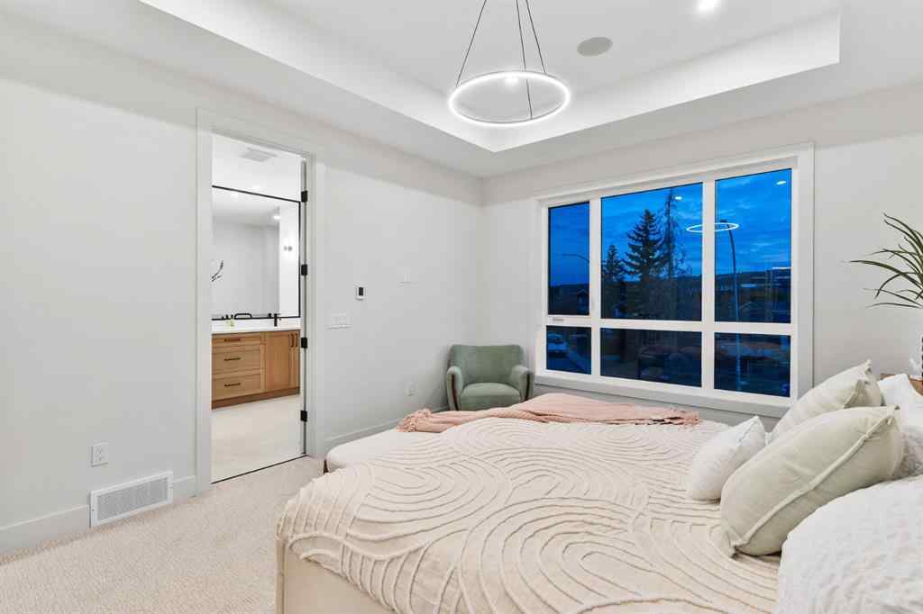 MLS® A2264509 - 7722 46 Avenue NW in Bowness Calgary, Residential