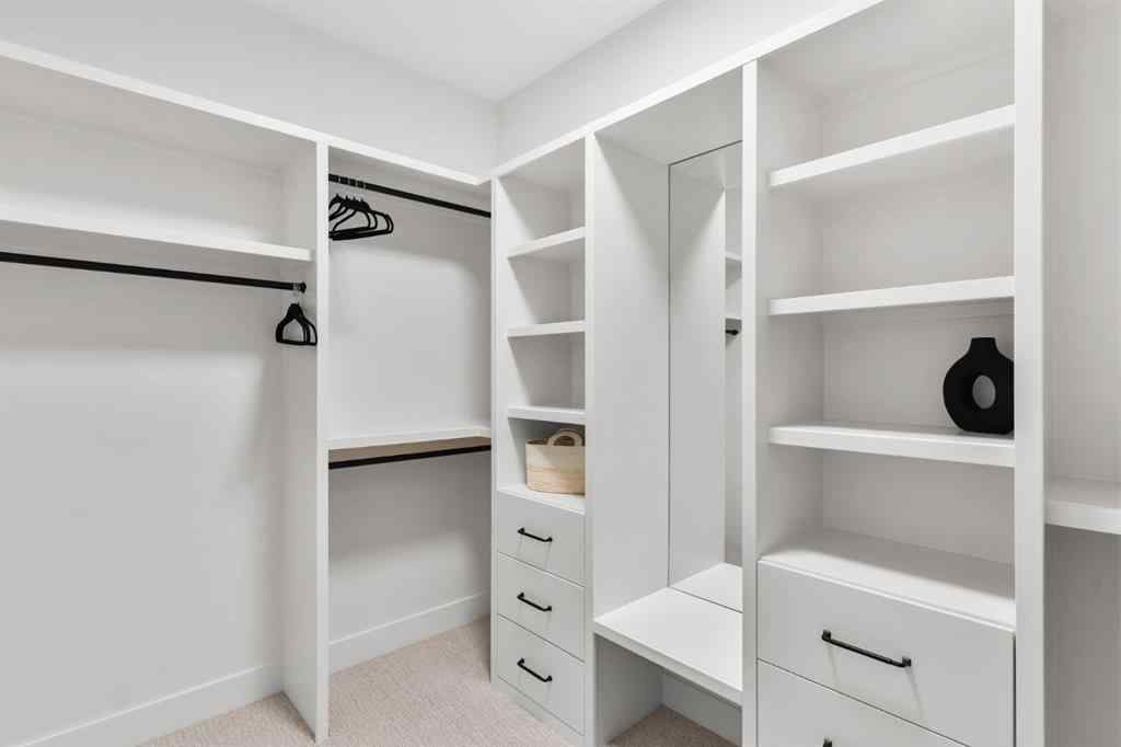 MLS® A2264509 - 7722 46 Avenue NW in Bowness Calgary, Residential