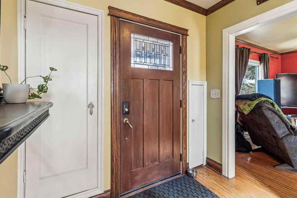 MLS® A2264510 - 663 10 Avenue S in NONE Carstairs, Residential