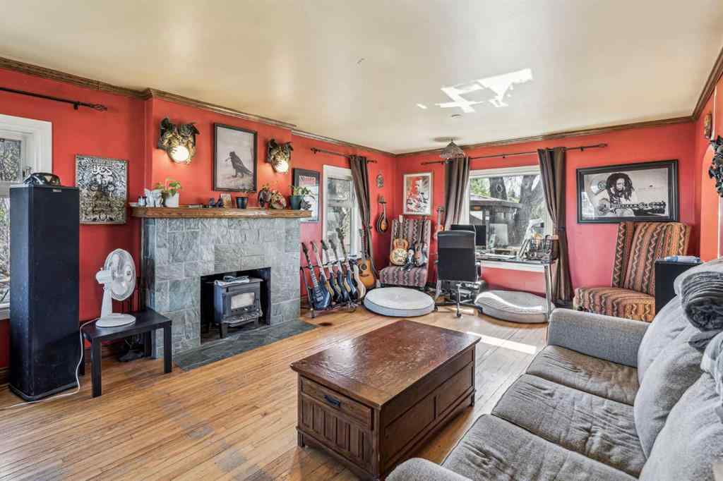 MLS® A2264510 - 663 10 Avenue S in NONE Carstairs, Residential