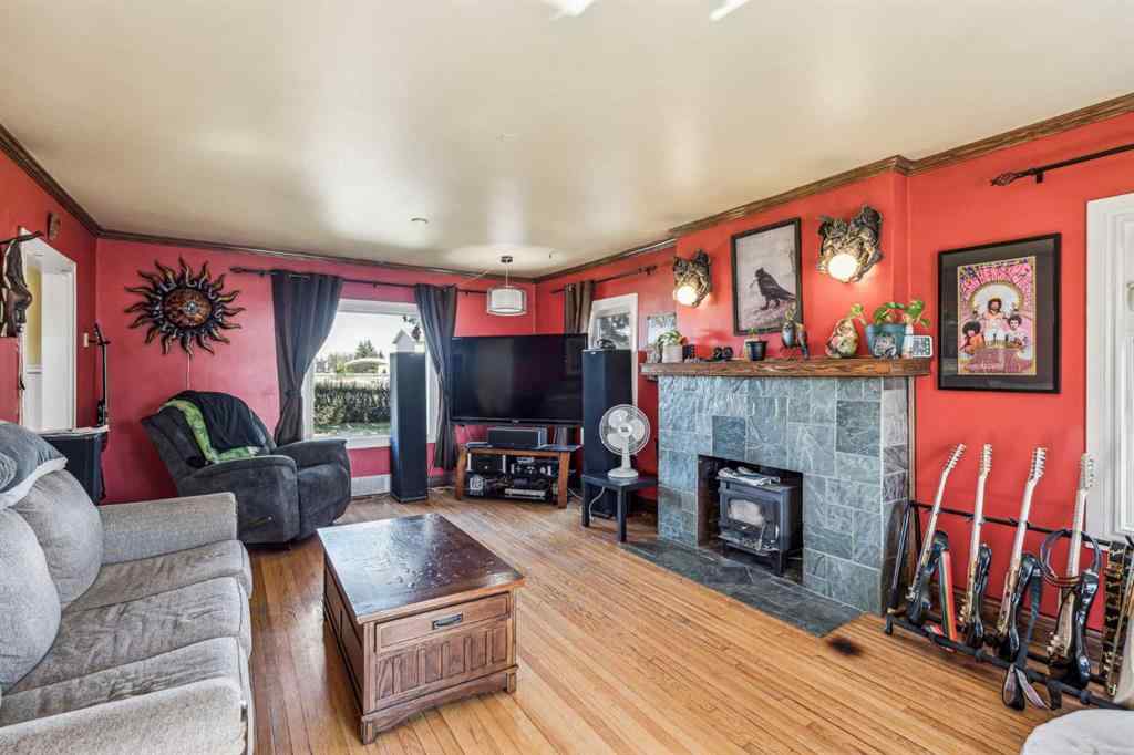 MLS® A2264510 - 663 10 Avenue S in NONE Carstairs, Residential