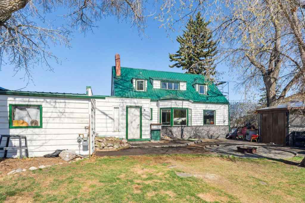 MLS® A2264510 - 663 10 Avenue S in NONE Carstairs, Residential