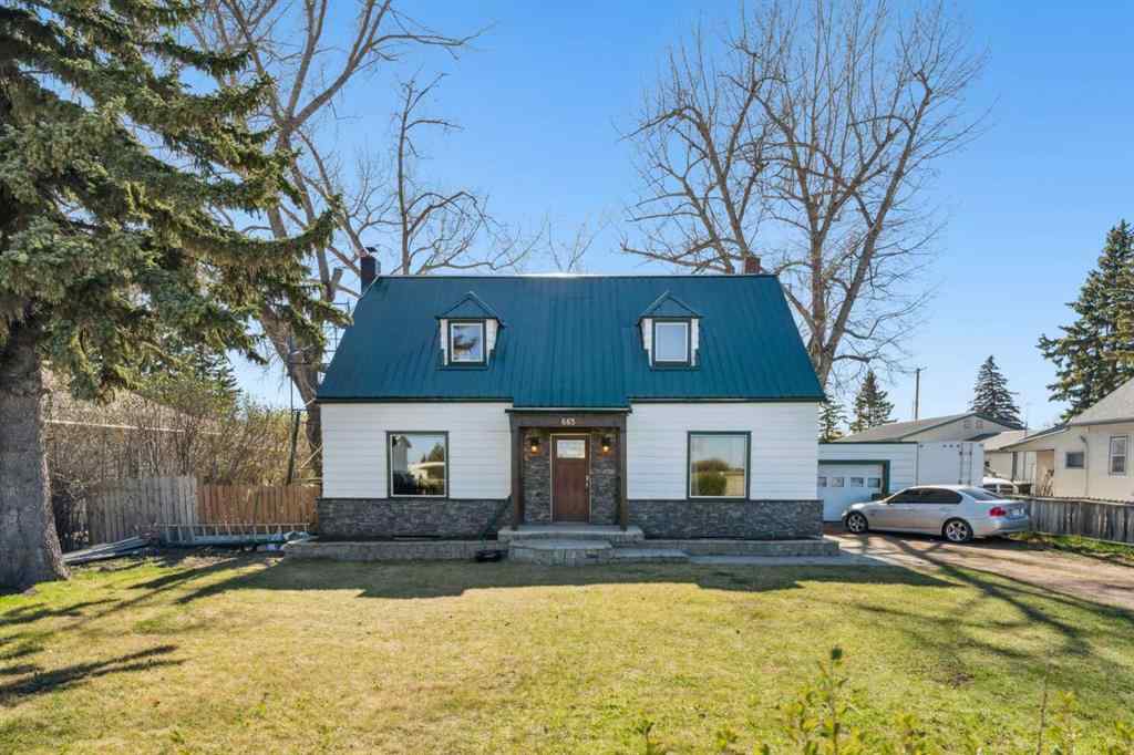MLS® A2264510 - 663 10 Avenue S in NONE Carstairs, Residential
