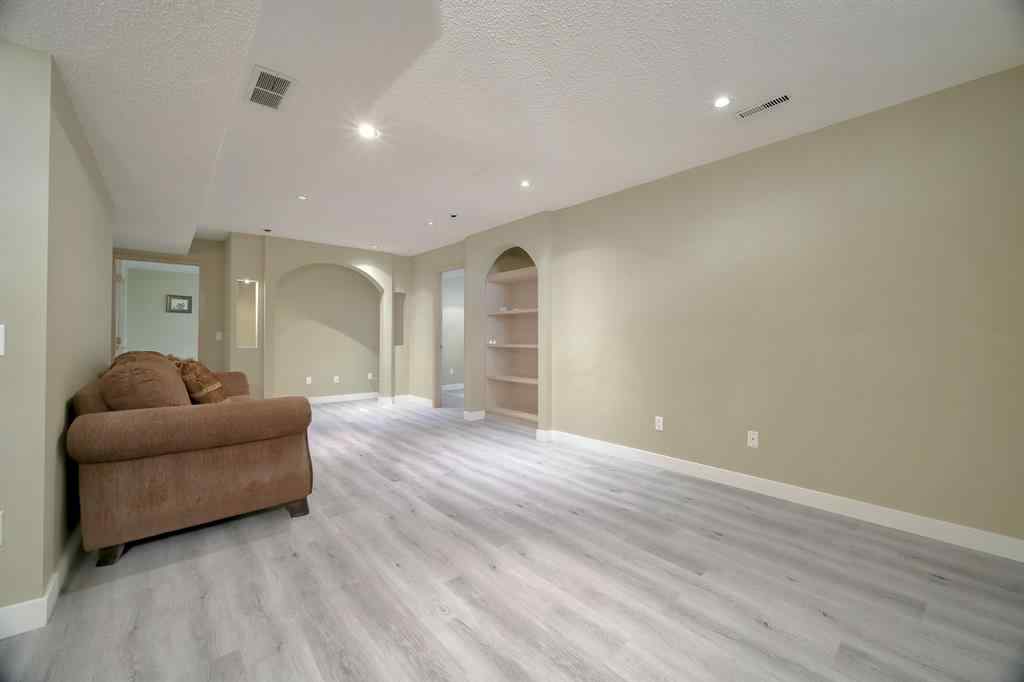 MLS® A2264514 - 47 Hampshire Grove NW in Hamptons Calgary, Residential