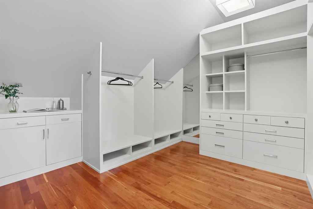 MLS® A2264516 - 1403 Beverley Place SW in Bel-Aire Calgary, Residential