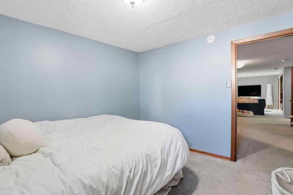 MLS® A2264521 - 3003 25 Street SW in Richmond Calgary, Residential