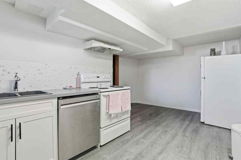 MLS® A2264521 - 3003 25 Street SW in Richmond Calgary, Residential