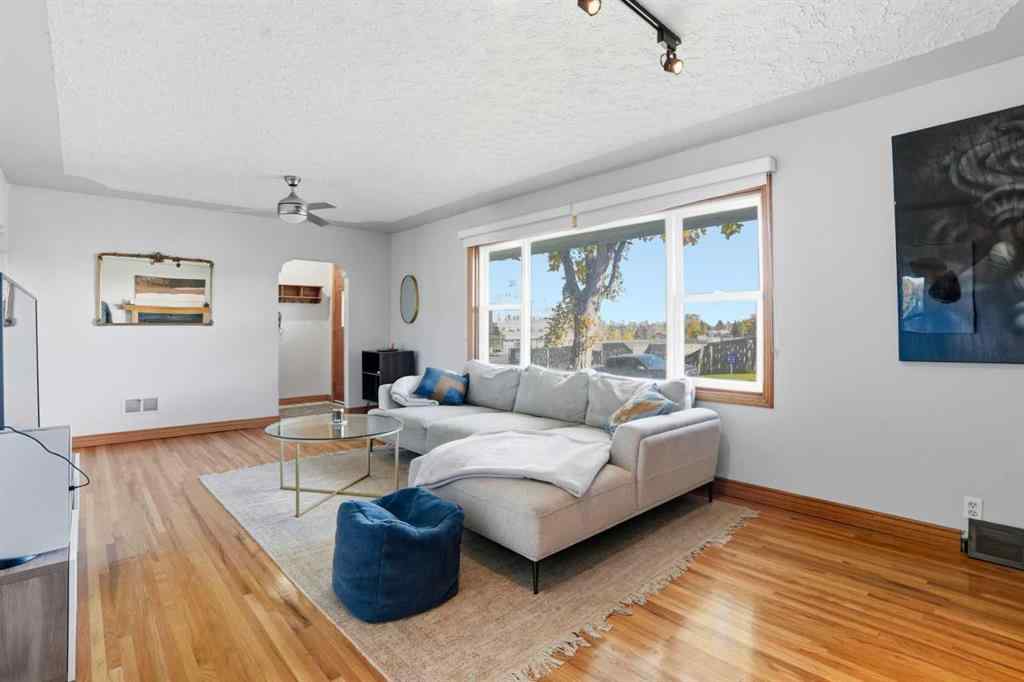 MLS® A2264521 - 3003 25 Street SW in Richmond Calgary, Residential