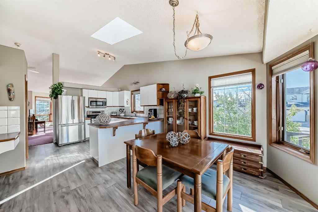 MLS® A2264522 - 152 Quigley Drive  in West Terrace Cochrane, Residential