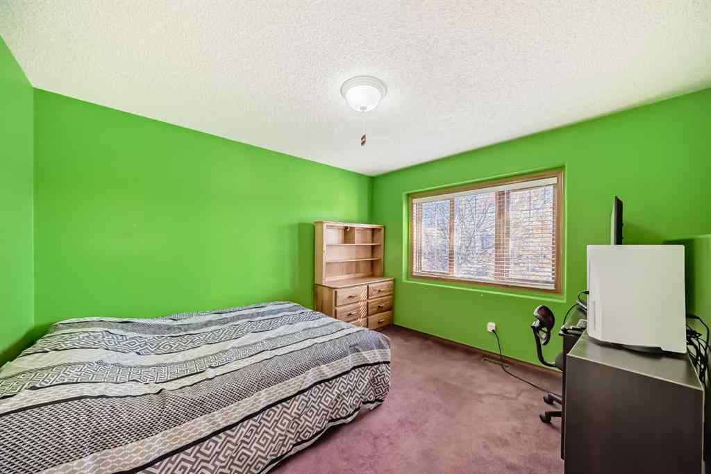 MLS® A2264522 - 152 Quigley Drive  in West Terrace Cochrane, Residential