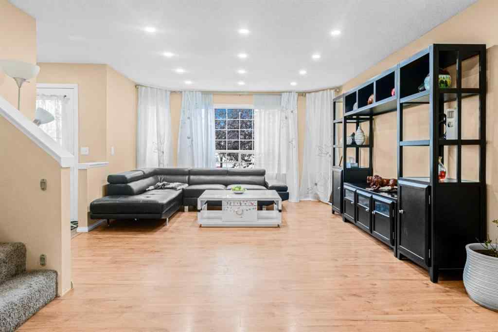 MLS® A2264523 - 265 Fresno Place NE in Monterey Park Calgary, Residential