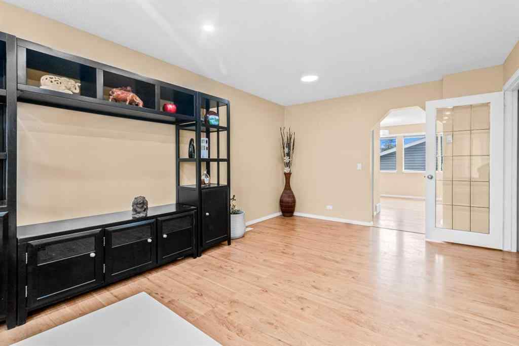 MLS® A2264523 - 265 Fresno Place NE in Monterey Park Calgary, Residential