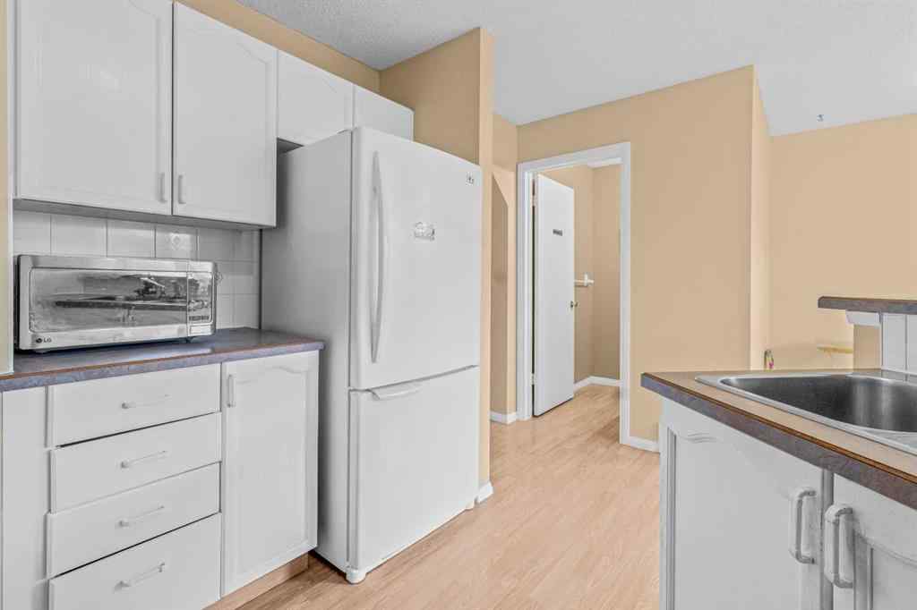 MLS® A2264523 - 265 Fresno Place NE in Monterey Park Calgary, Residential