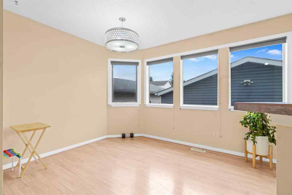 MLS® A2264523 - 265 Fresno Place NE in Monterey Park Calgary, Residential