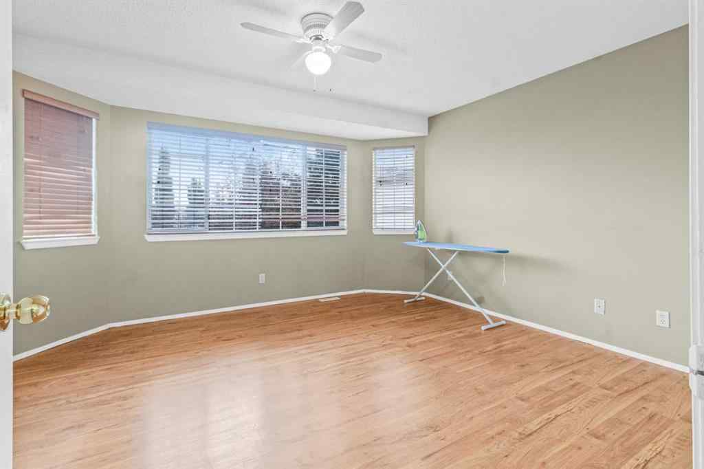 MLS® A2264523 - 265 Fresno Place NE in Monterey Park Calgary, Residential