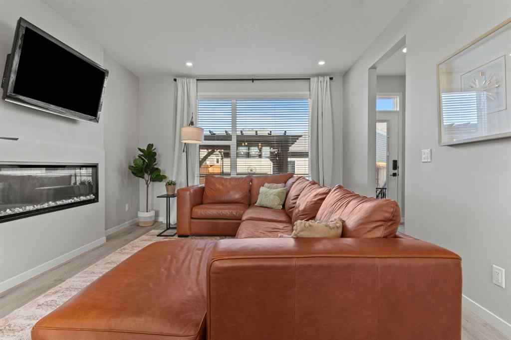 MLS® A2264524 - 34 Wolf Crescent  in Wedderburn Okotoks, Residential