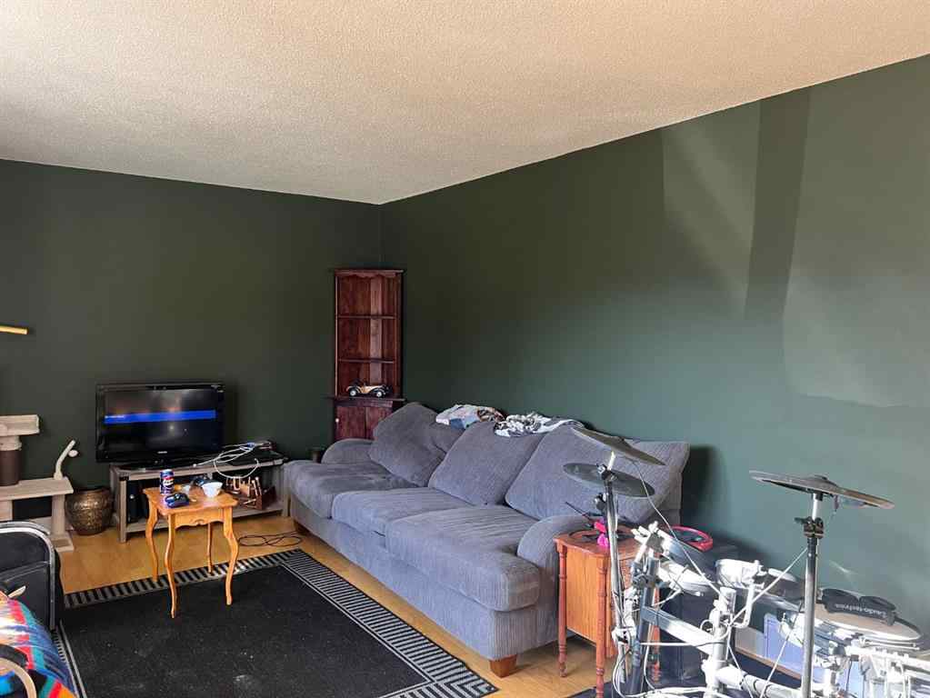 MLS® A2264525 - 48 Hunts Crescent  in Huntington Drumheller, Residential