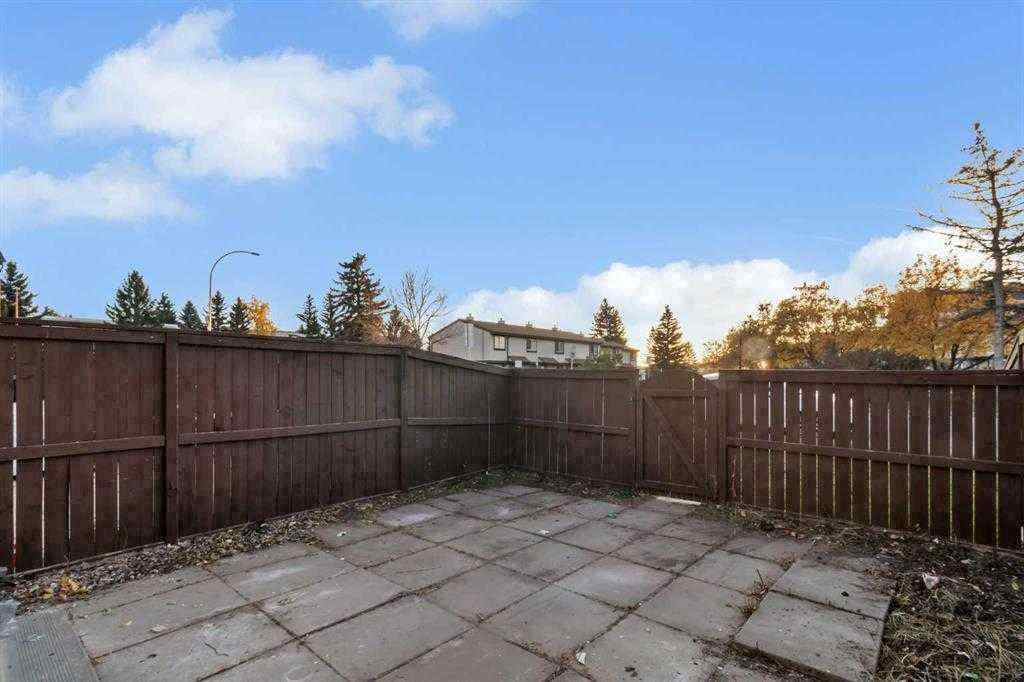MLS® A2264526 - Unit #112 2720 Rundleson Road NE in Rundle Calgary, Residential