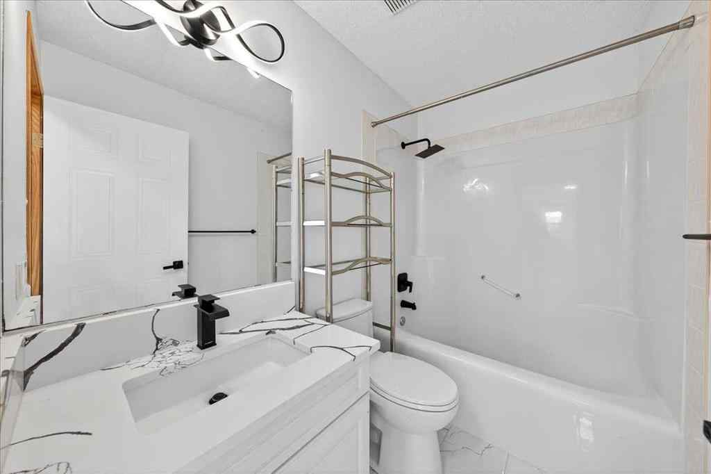 MLS® A2264528 - 50 Citadel Ridge Green NW in Citadel Calgary, Residential