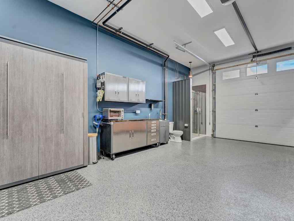 MLS® A2264529 - 133 South Railway Avenue  in NONE Irvine, Commercial