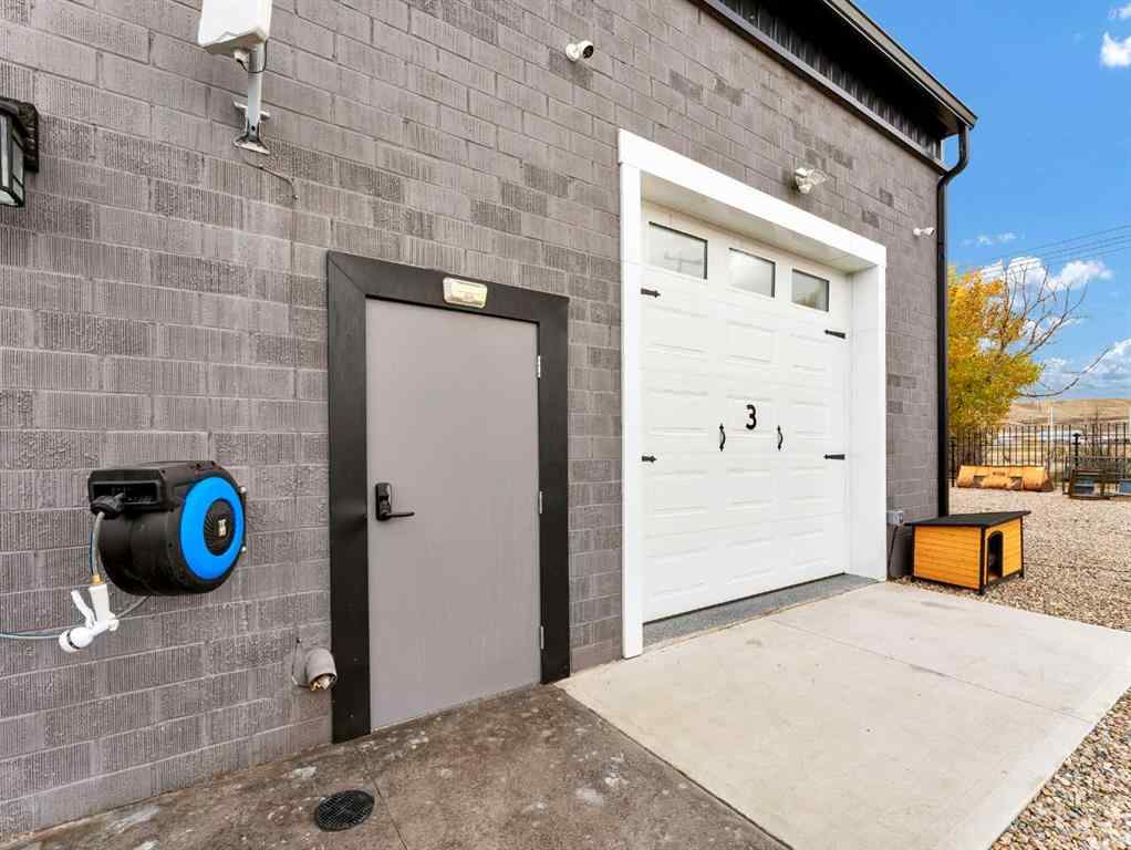 MLS® A2264529 - 133 South Railway Avenue  in NONE Irvine, Commercial