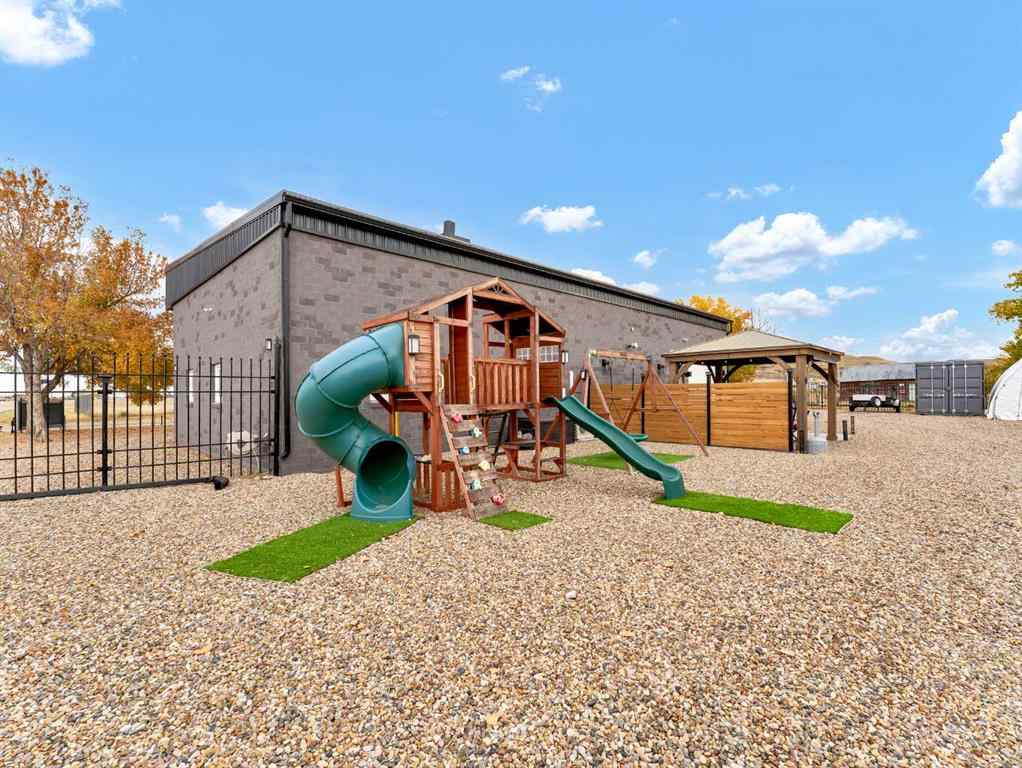 MLS® A2264529 - 133 South Railway Avenue  in NONE Irvine, Commercial