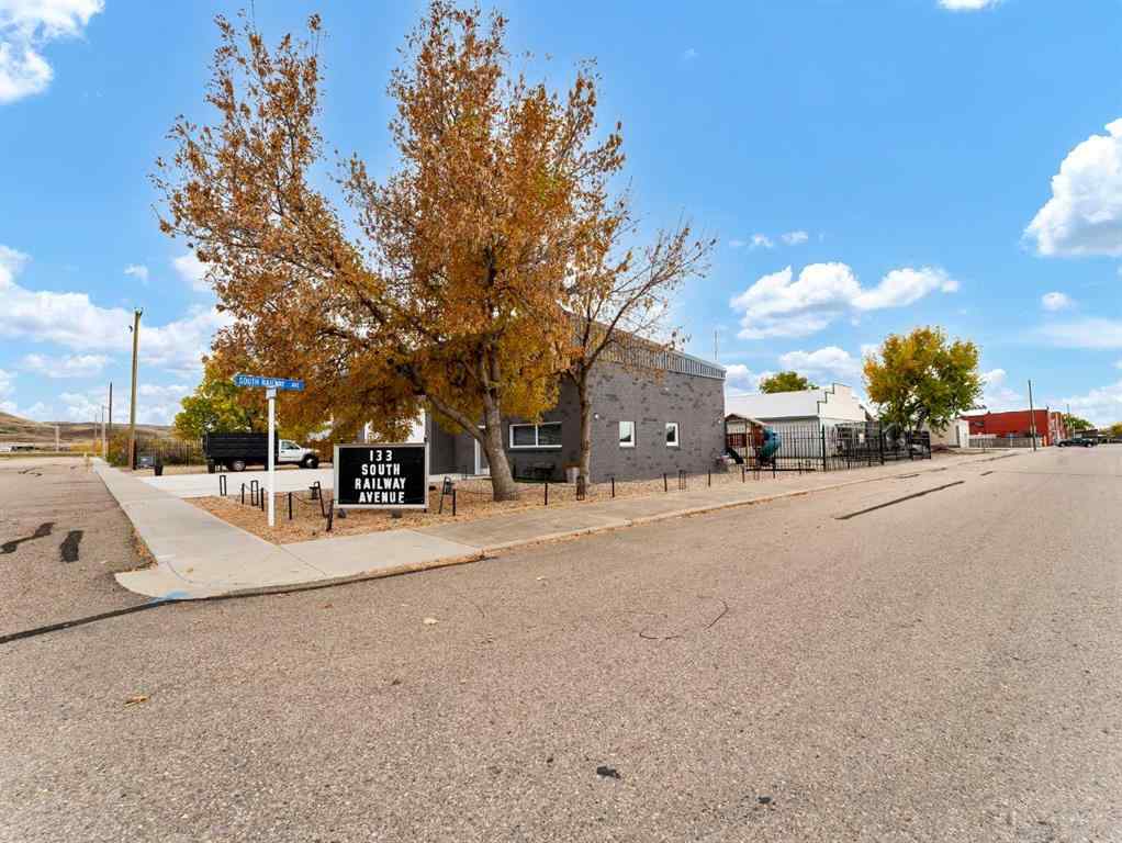 MLS® A2264529 - 133 South Railway Avenue  in NONE Irvine, Commercial