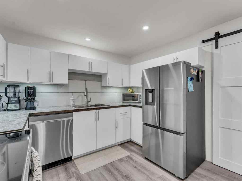 MLS® A2264529 - 133 South Railway Avenue  in NONE Irvine, Commercial