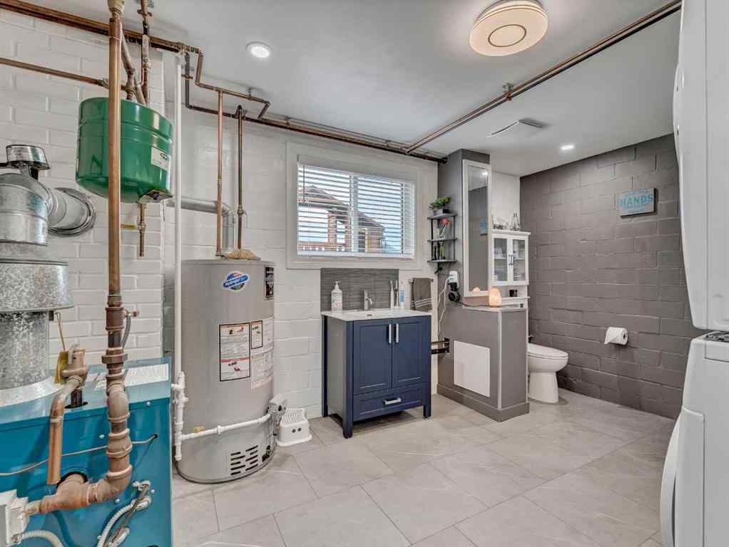 MLS® A2264529 - 133 South Railway Avenue  in NONE Irvine, Commercial