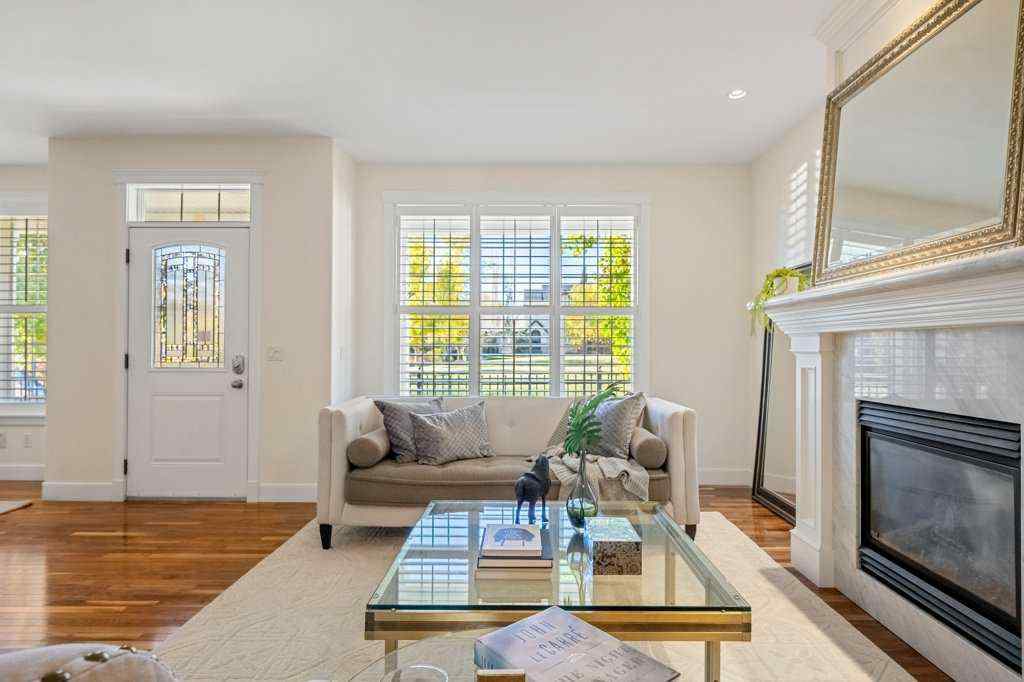 MLS® A2264532 - 24 Ypres Mews SW in Garrison Woods Calgary, Residential