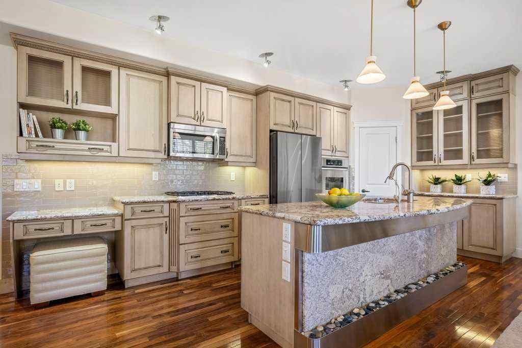 MLS® A2264532 - 24 Ypres Mews SW in Garrison Woods Calgary, Residential