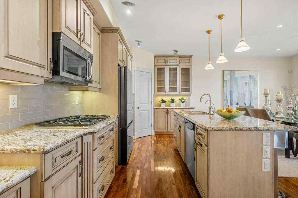 MLS® A2264532 - 24 Ypres Mews SW in Garrison Woods Calgary, Residential