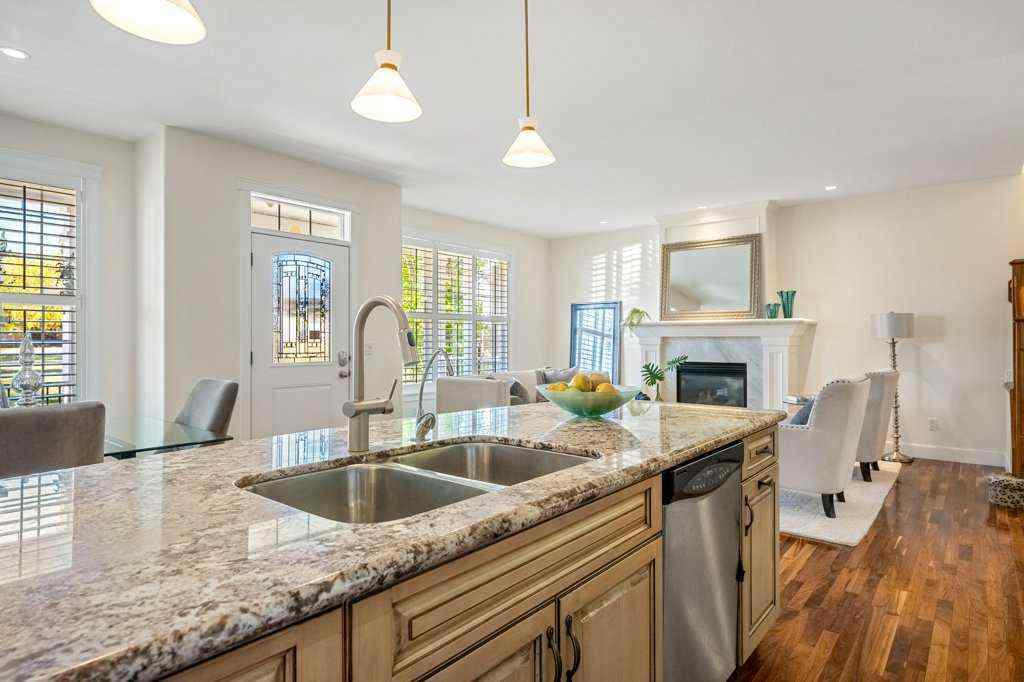 MLS® A2264532 - 24 Ypres Mews SW in Garrison Woods Calgary, Residential