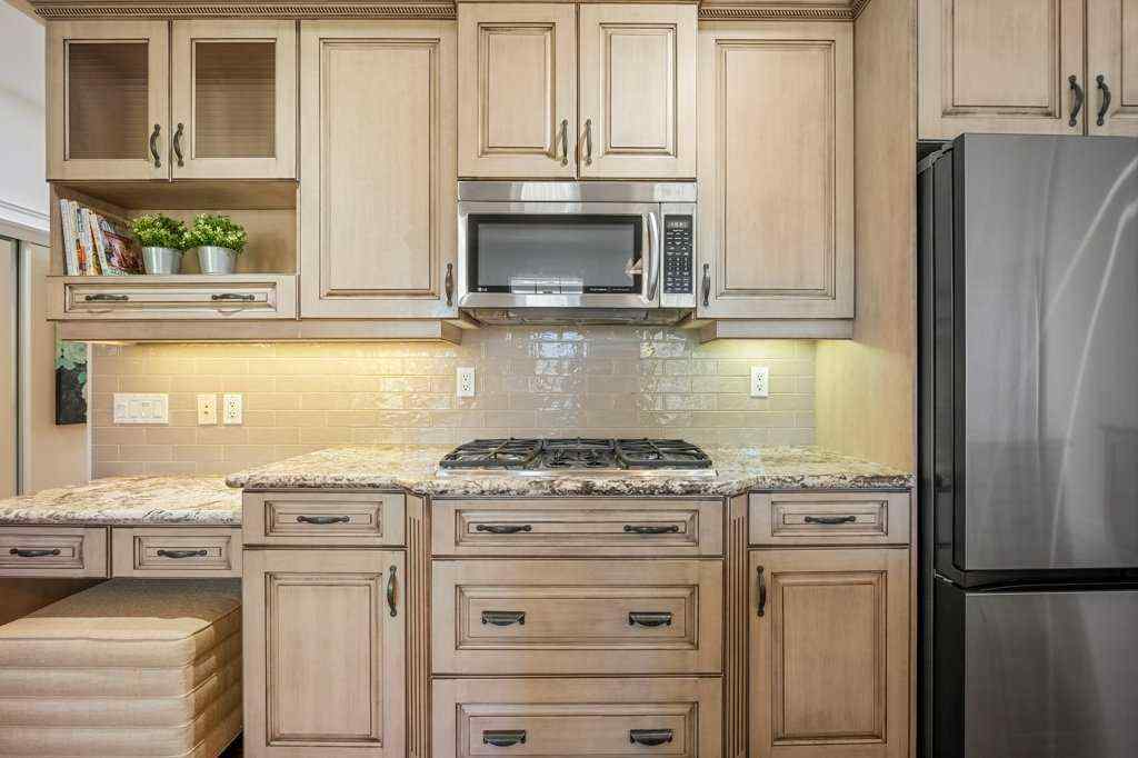 MLS® A2264532 - 24 Ypres Mews SW in Garrison Woods Calgary, Residential