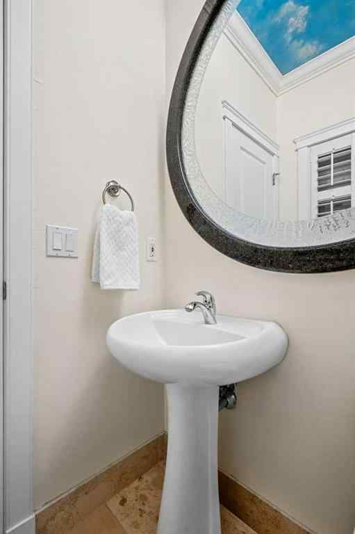 MLS® A2264532 - 24 Ypres Mews SW in Garrison Woods Calgary, Residential