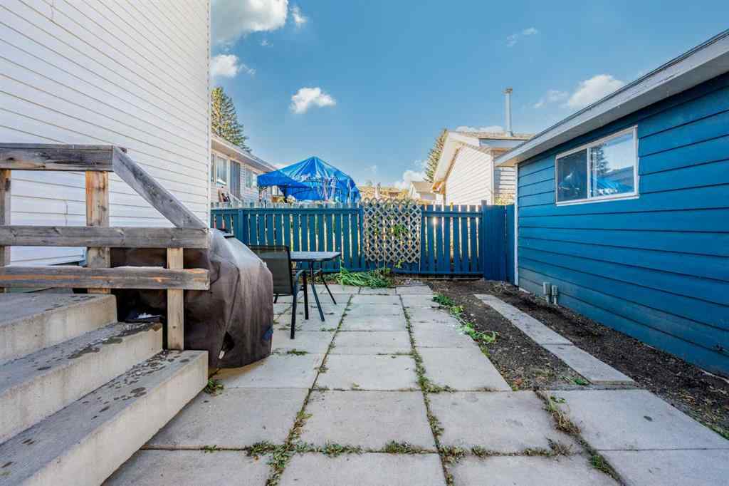 MLS® A2264538 - 508 Queensland Place SE in Queensland Calgary, Residential
