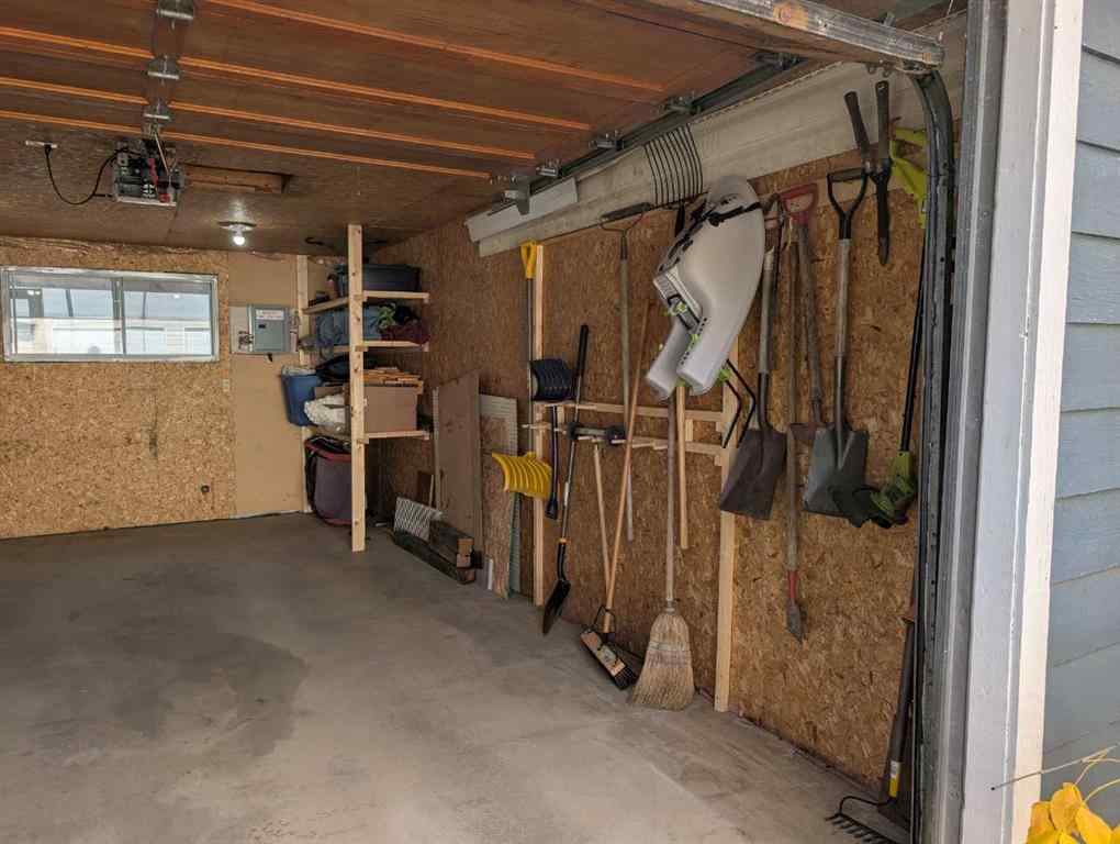 MLS® A2264538 - 508 Queensland Place SE in Queensland Calgary, Residential