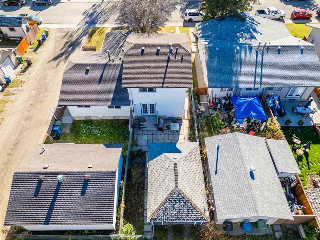 MLS® A2264538 - 508 Queensland Place SE in Queensland Calgary, Residential