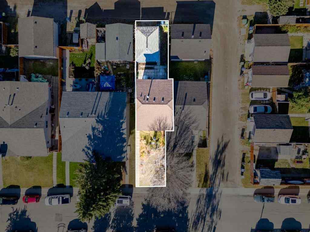 MLS® A2264538 - 508 Queensland Place SE in Queensland Calgary, Residential