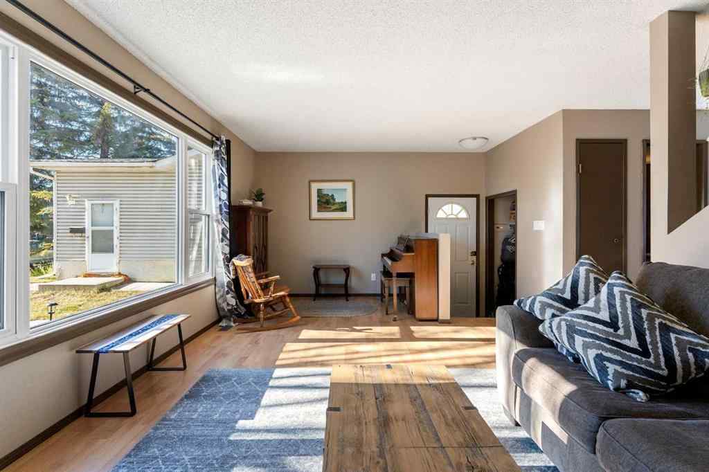 MLS® A2264538 - 508 Queensland Place SE in Queensland Calgary, Residential