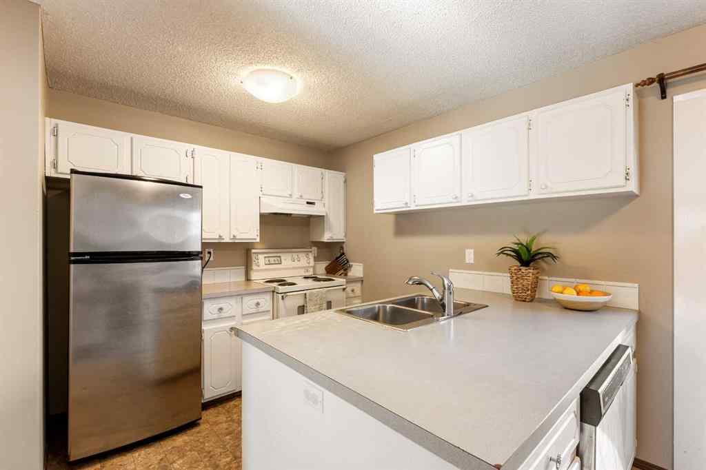 MLS® A2264538 - 508 Queensland Place SE in Queensland Calgary, Residential
