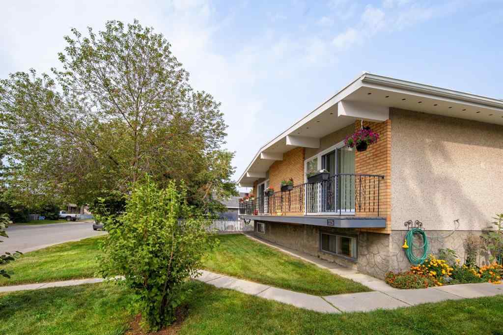 MLS® A2264541 - 2026 41 Street SE in Forest Lawn Calgary, Residential