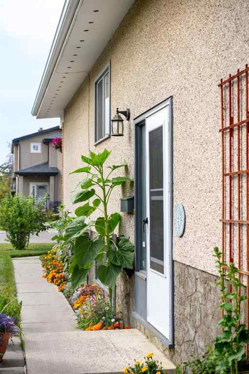 MLS® A2264541 - 2026 41 Street SE in Forest Lawn Calgary, Residential