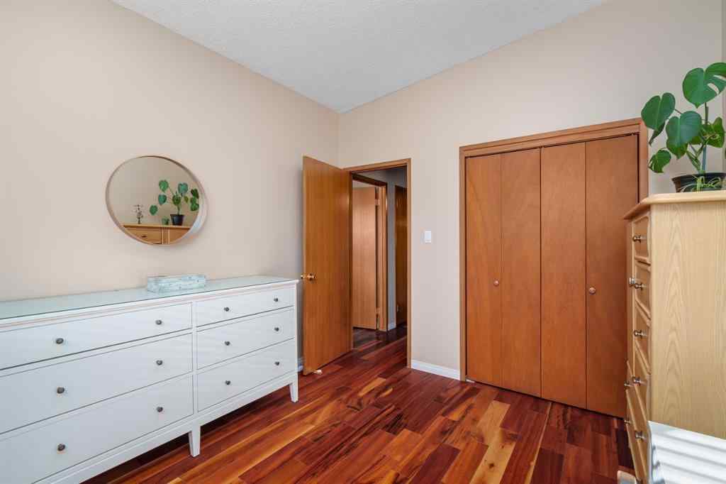 MLS® A2264541 - 2026 41 Street SE in Forest Lawn Calgary, Residential