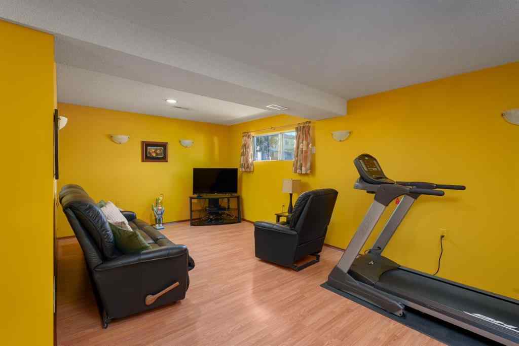 MLS® A2264541 - 2026 41 Street SE in Forest Lawn Calgary, Residential